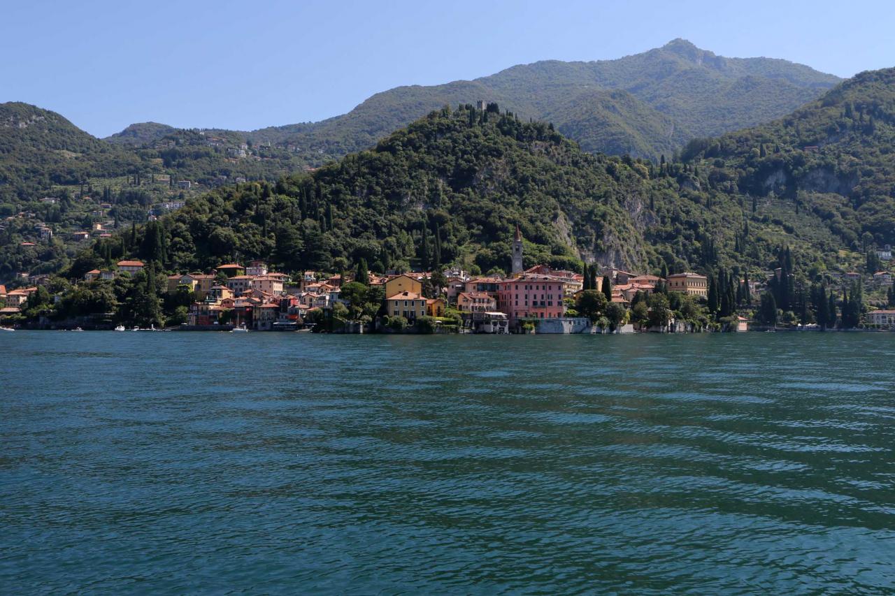 direction Varenna, petit port pittoresque