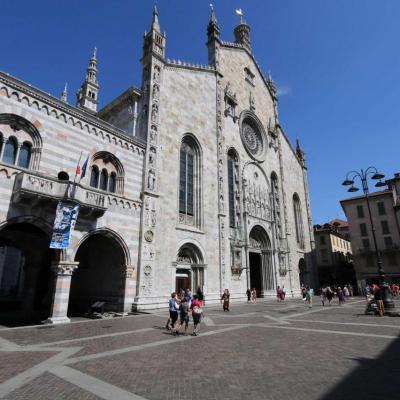 La façade du Duomo est ornée d’une rosace construite en 1457
