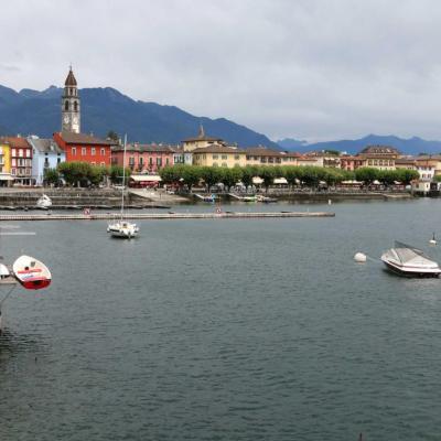 Ascona, situé à 196 mètres d'altitude sur la rive nord du lac Majeur