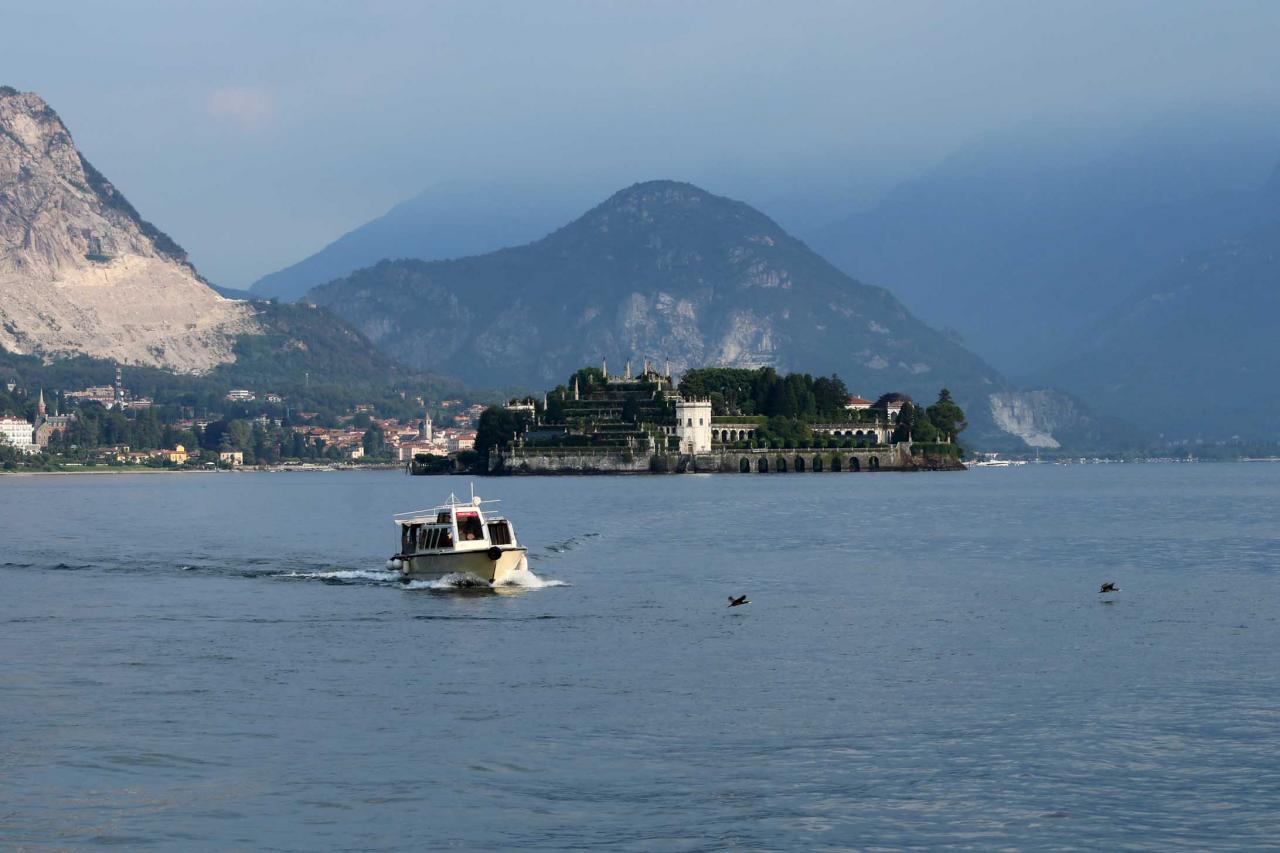 non loin de Stresa, 1ère escale sur cet archipel : Isola Bella