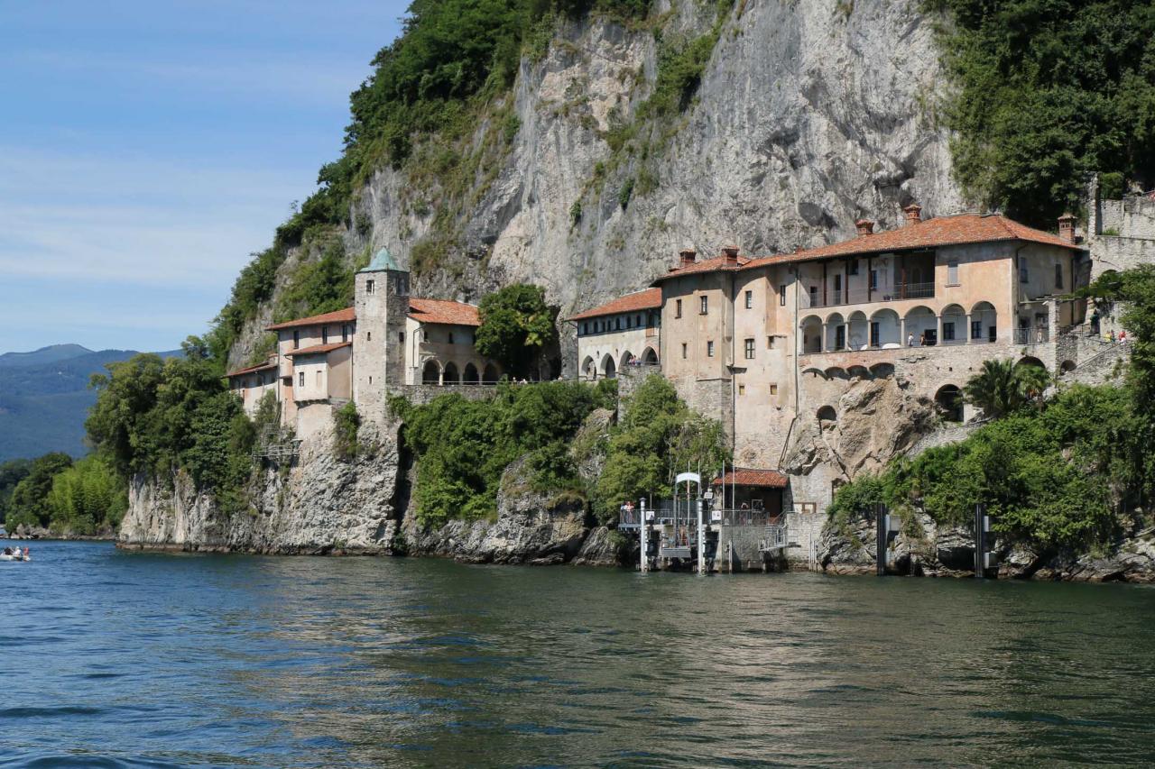 Autre bateau destination Santa Caterina Del Sasso