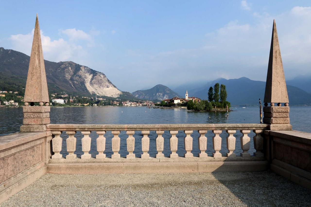 Vue sur Baveno et l'île des Pêcheurs (Isola Dei Pescatori)