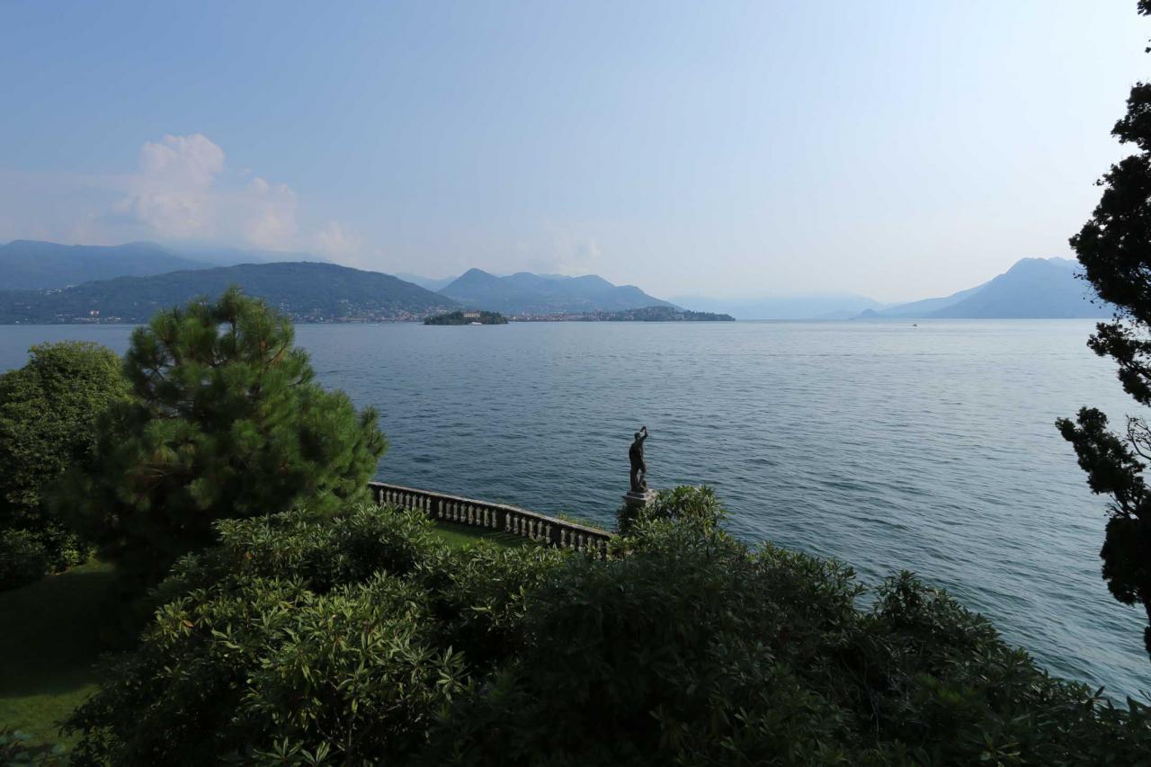 vue imprenable sur le lac, très beau panorama ! 