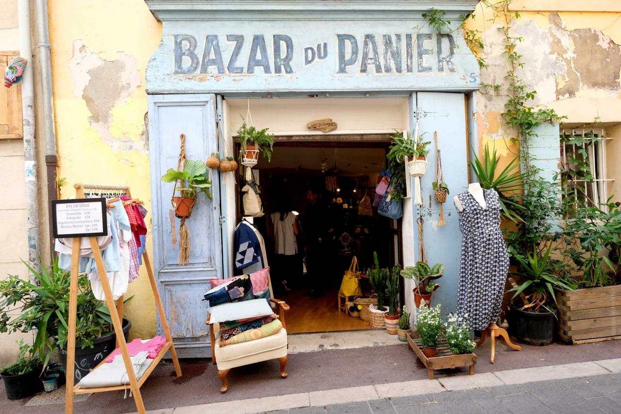 petit Montmartre marseillais » avec ses boutiques d’artisanat