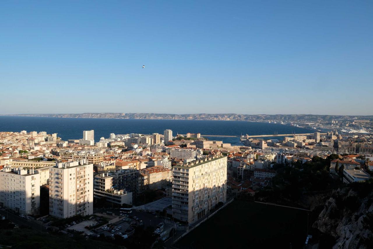 superbe panorama vu de la Bonne Mère, merci le mistral !