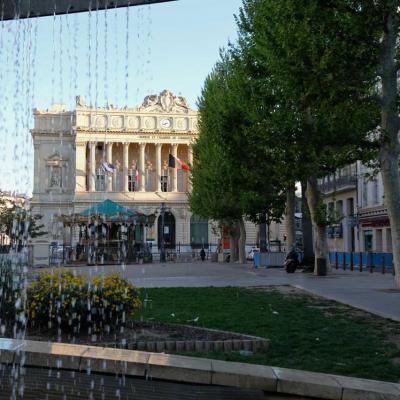 Marseille place de Gaulle non loin du vieux port et de la rue piétonne