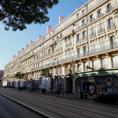 Beaucoup d'appartements haussmanniens à Marseille