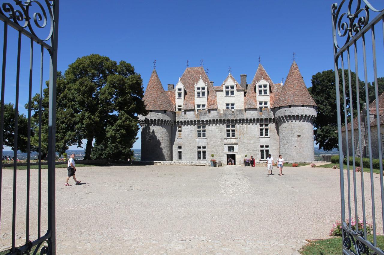 Château MONBAZILLAC classé monument historique