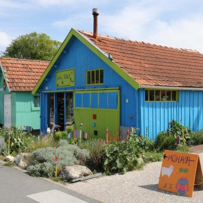 L'île d'Oléron, à marée basse, dommage, et ses cabanes colorées 