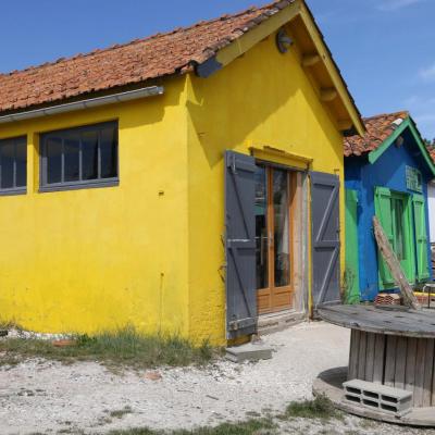 L'île d'Oléron, à marée basse, dommage, et ses cabanes colorées 