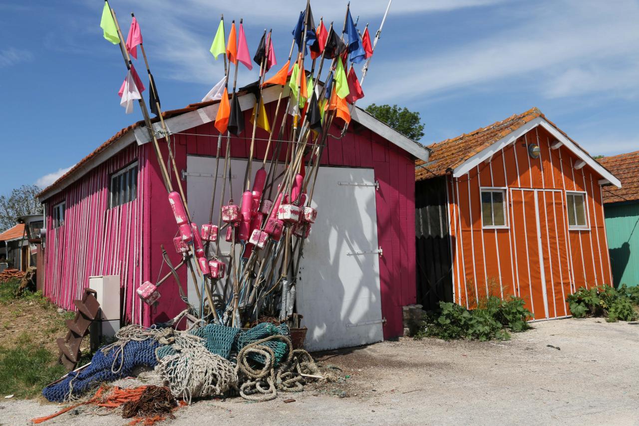 L'île d'Oléron, à marée basse, dommage, et ses cabanes colorées 