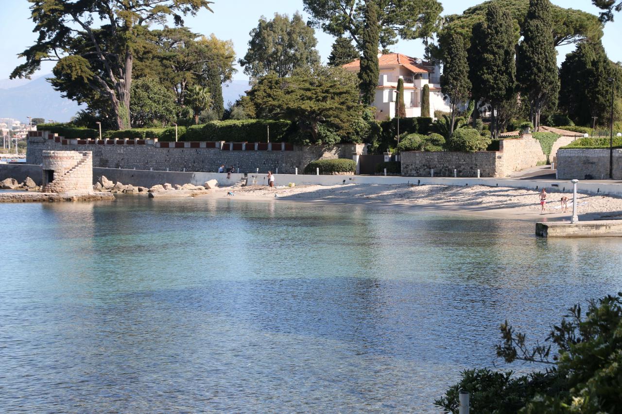 plage des ondes sur le Cap d'Antibes (8)