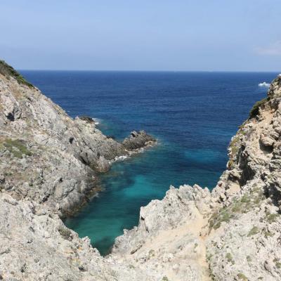 Les Gorges du Loup, calanque au sud de l'île