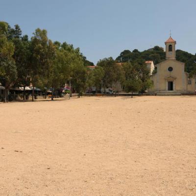 Porquerolles - Le village et ses maisons fleuries