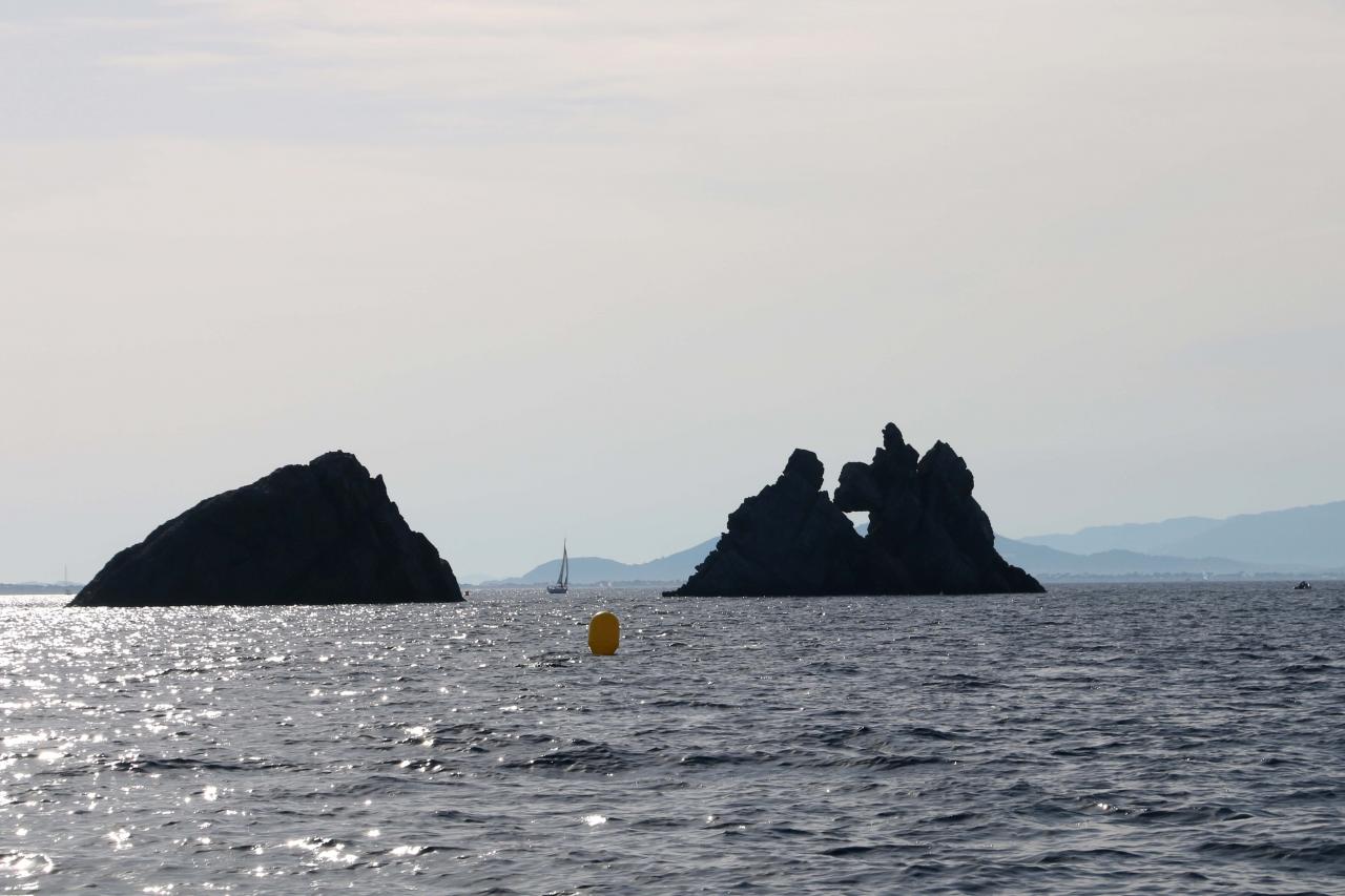 Cap des Mèdes au nord de l'île, mouillage règlementé ... 