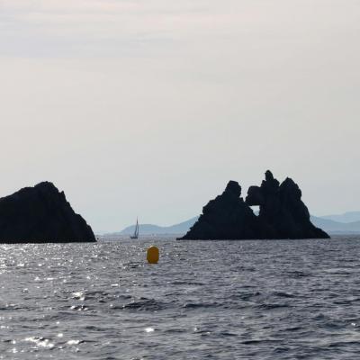 Cap des Mèdes au nord de l'île, mouillage règlementé ... 