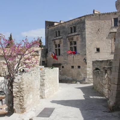 Les Baux-de-Provence un jour de mistral en avril, sans la foule !