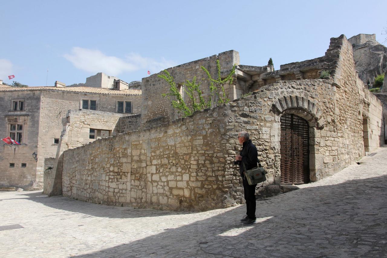 Les Baux-de-Provence un jour de mistral en avril, sans la foule !