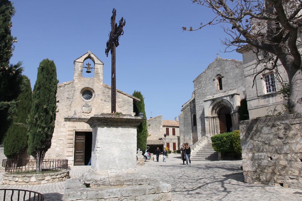 Les Baux-de-Provence un jour de mistral en avril, sans la foule !