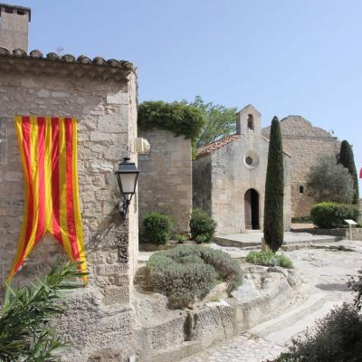 Les Baux-de-Provence un jour de mistral en avril, sans la foule !