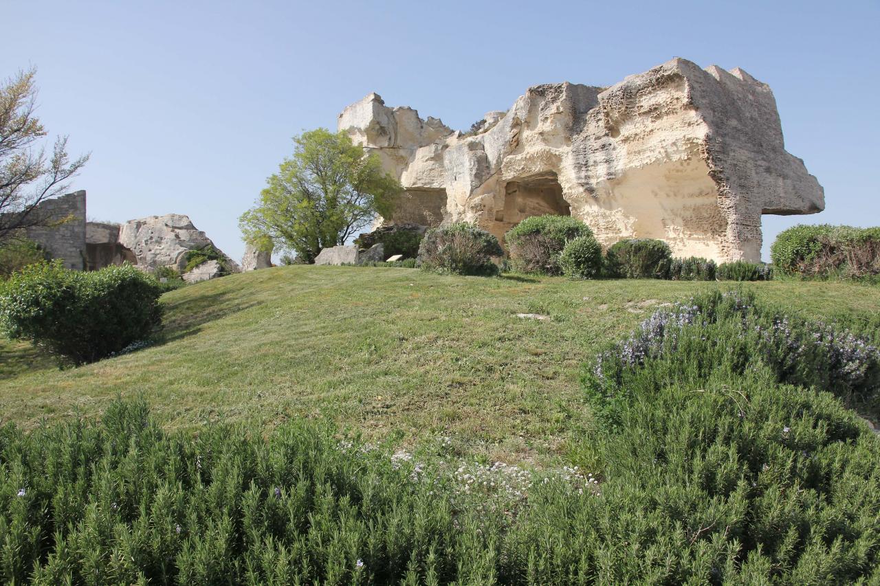 Les Baux-de-Provence un jour de mistral en avril, sans la foule !