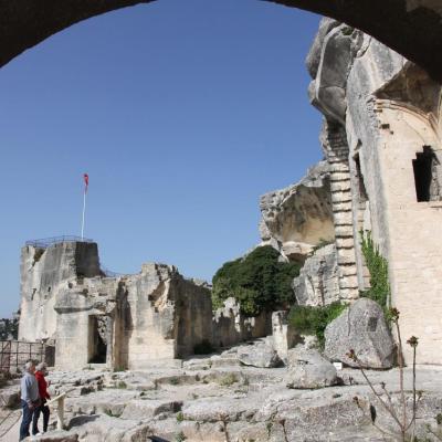 Les Baux-de-Provence un jour de mistral en avril, sans la foule !