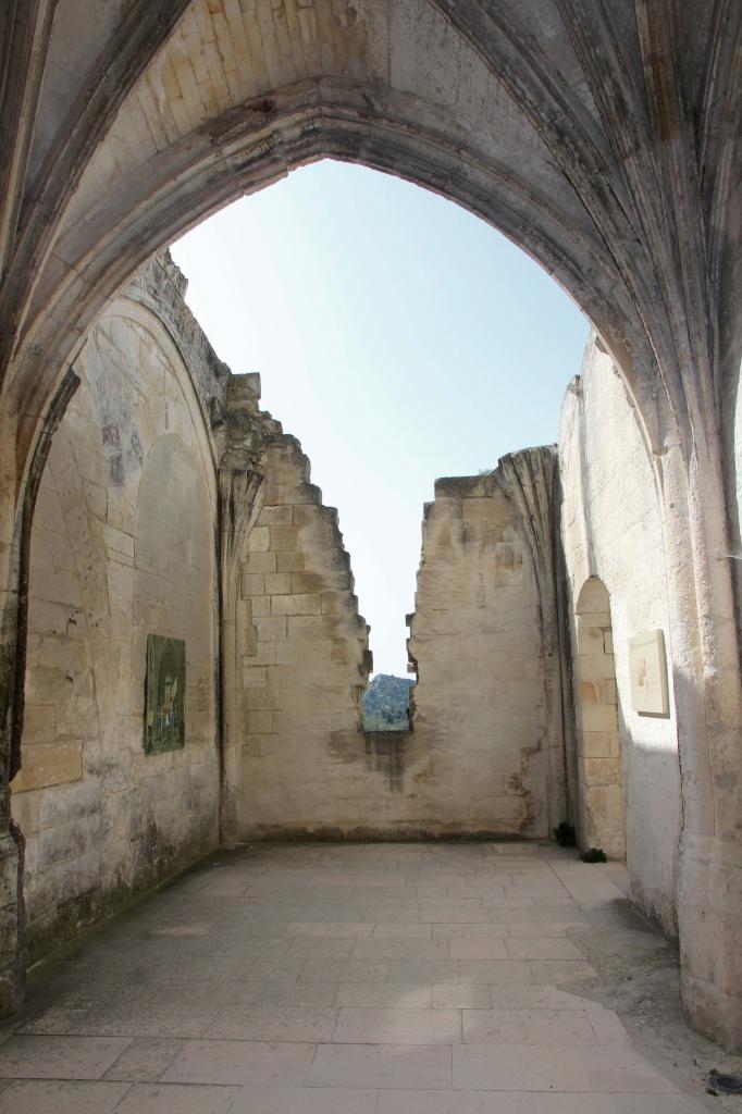 Les Baux-de-Provence un jour de mistral en avril, sans la foule !