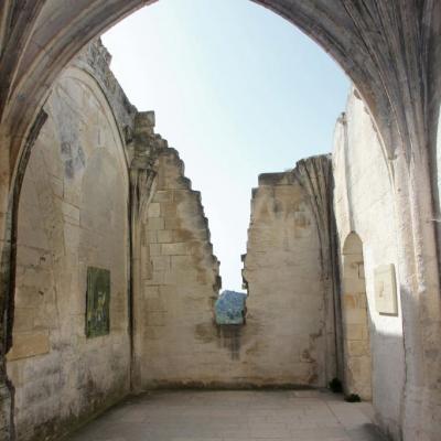 Les Baux-de-Provence un jour de mistral en avril, sans la foule !