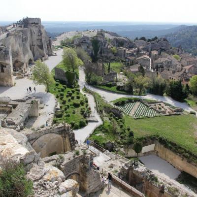 Les Baux-de-Provence un jour de mistral en avril, sans la foule !