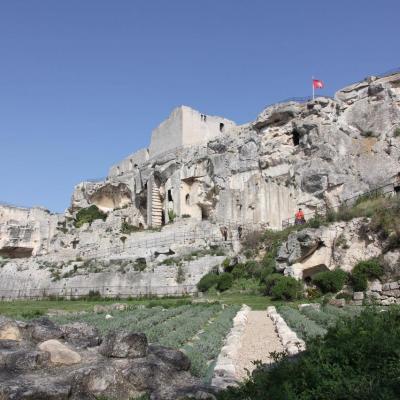 Les Baux-de-Provence un jour de mistral en avril, sans la foule !