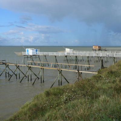 Port des Barques face à Fouras et relié par une passe à l'île Madame