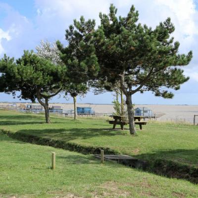 Port des Barques, face à Fouras et relié par une passe à l'île Madame