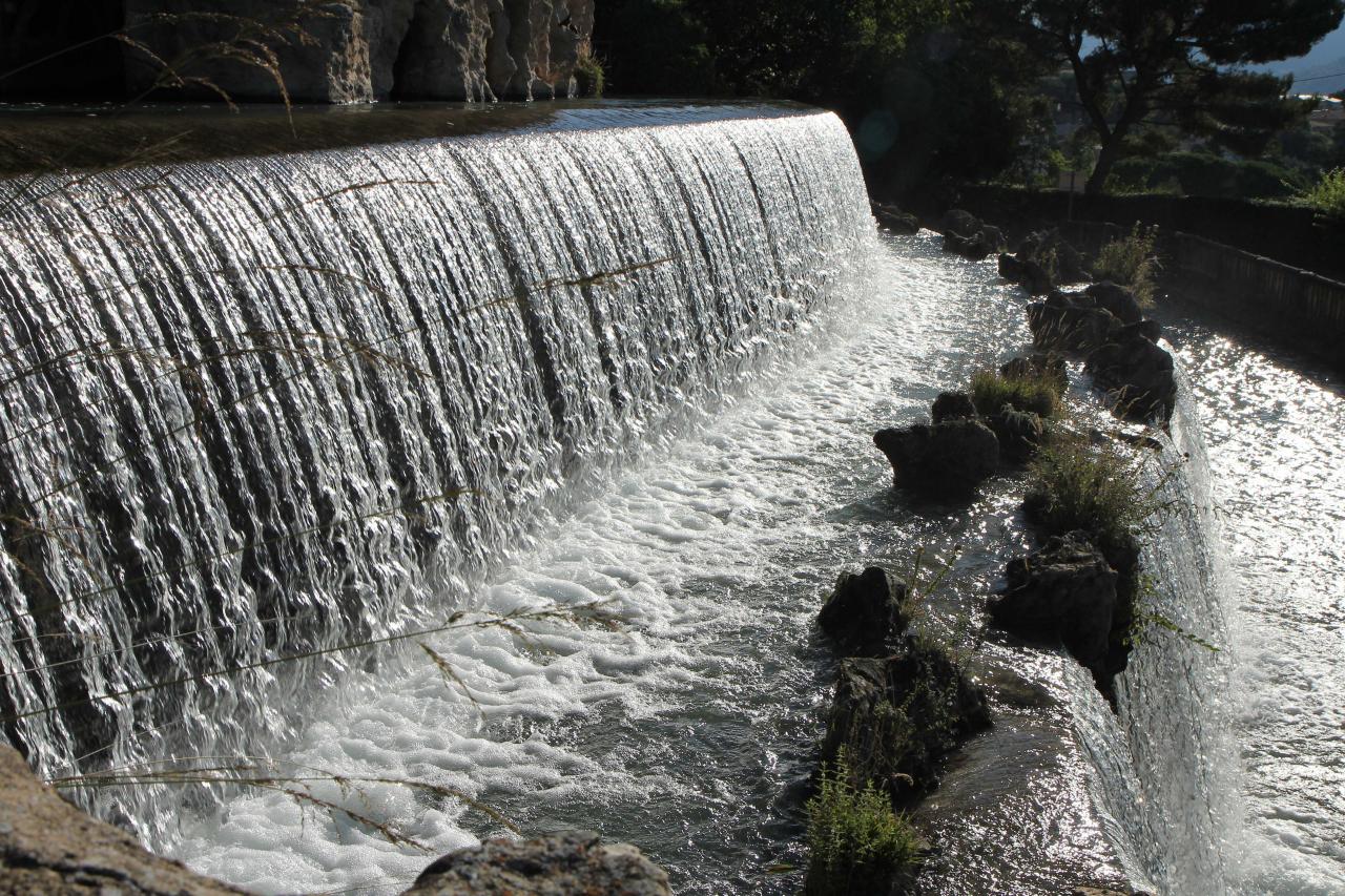 Cascade de Gairaut, chute d'eau artificielle construite au XIXè siècle