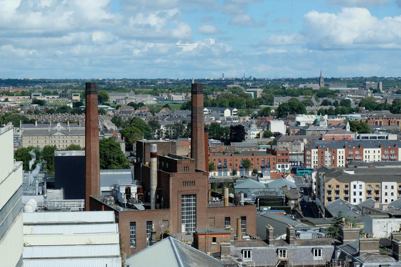 vue panoramique sur Dublin et une partie de l'usine Guinness