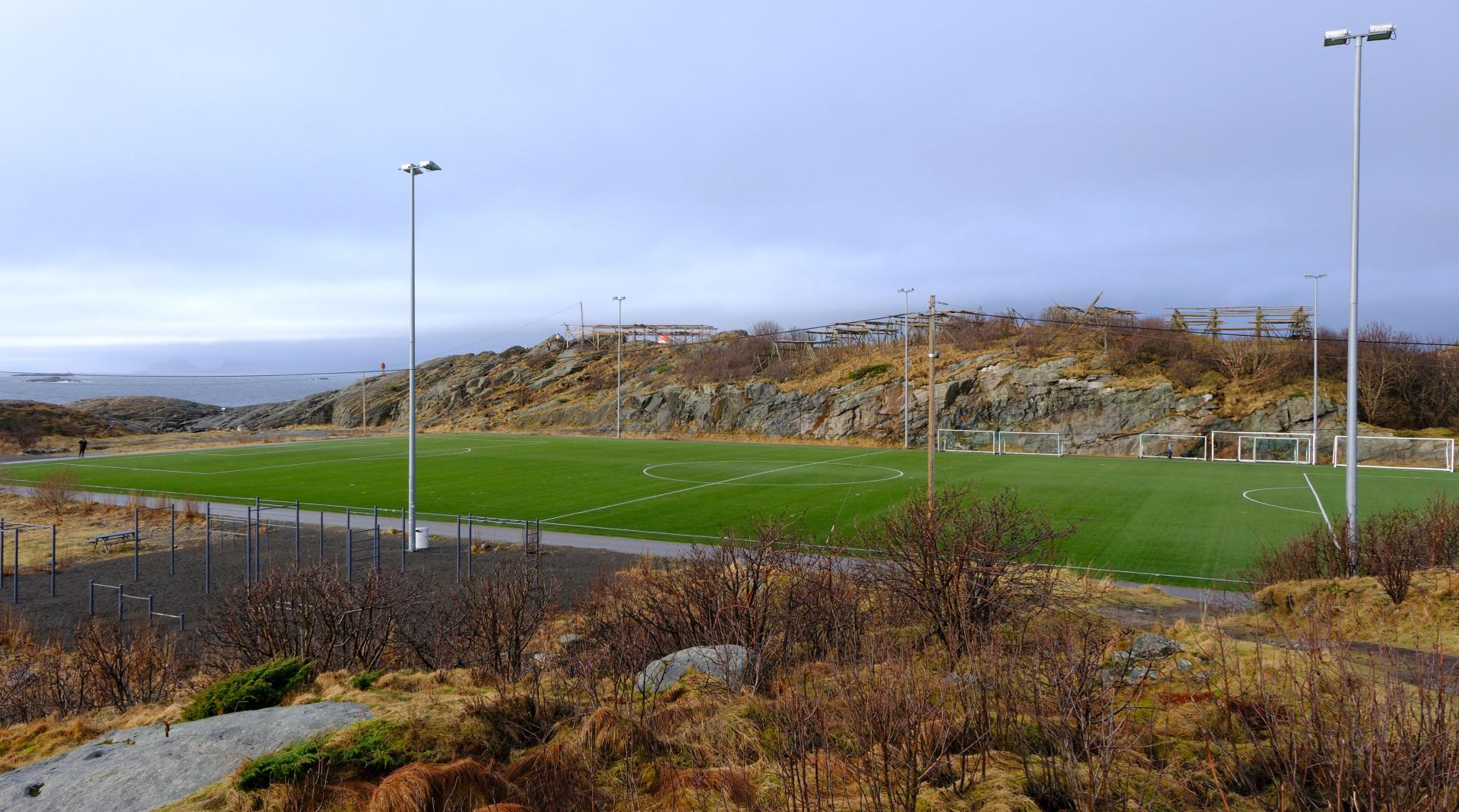 Henningsvær et son fameux stade de foot