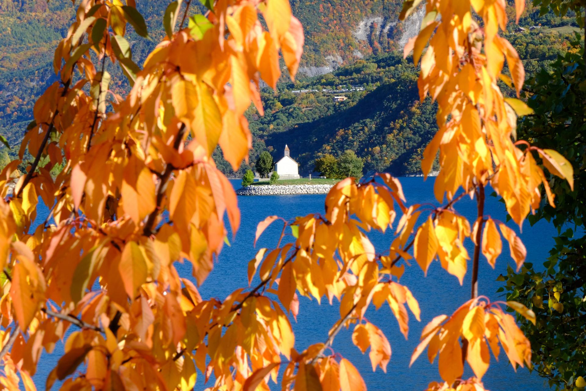 La Chapelle St Michel à l'automne