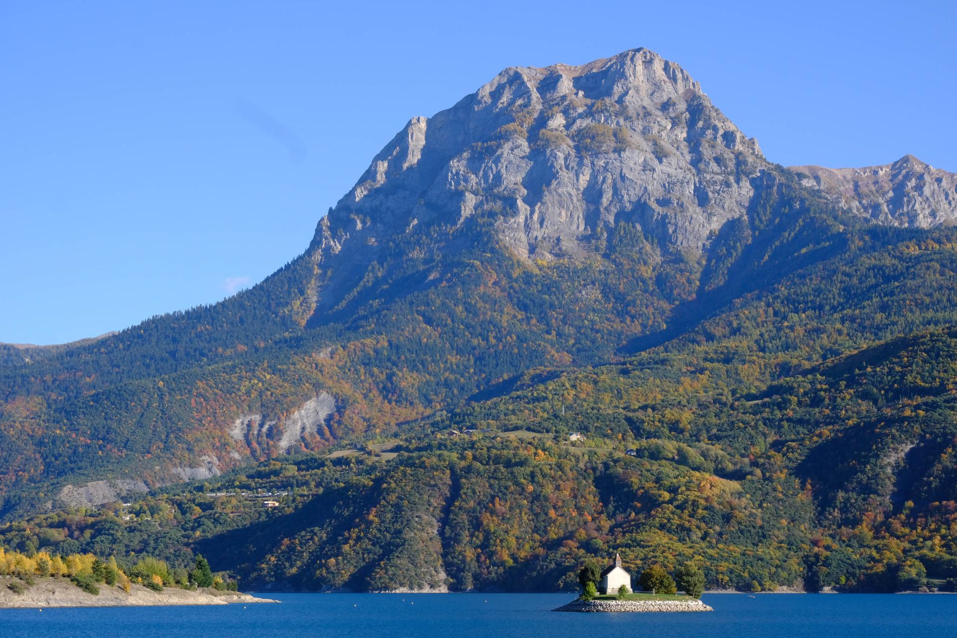 Le Morgon et la chapelle