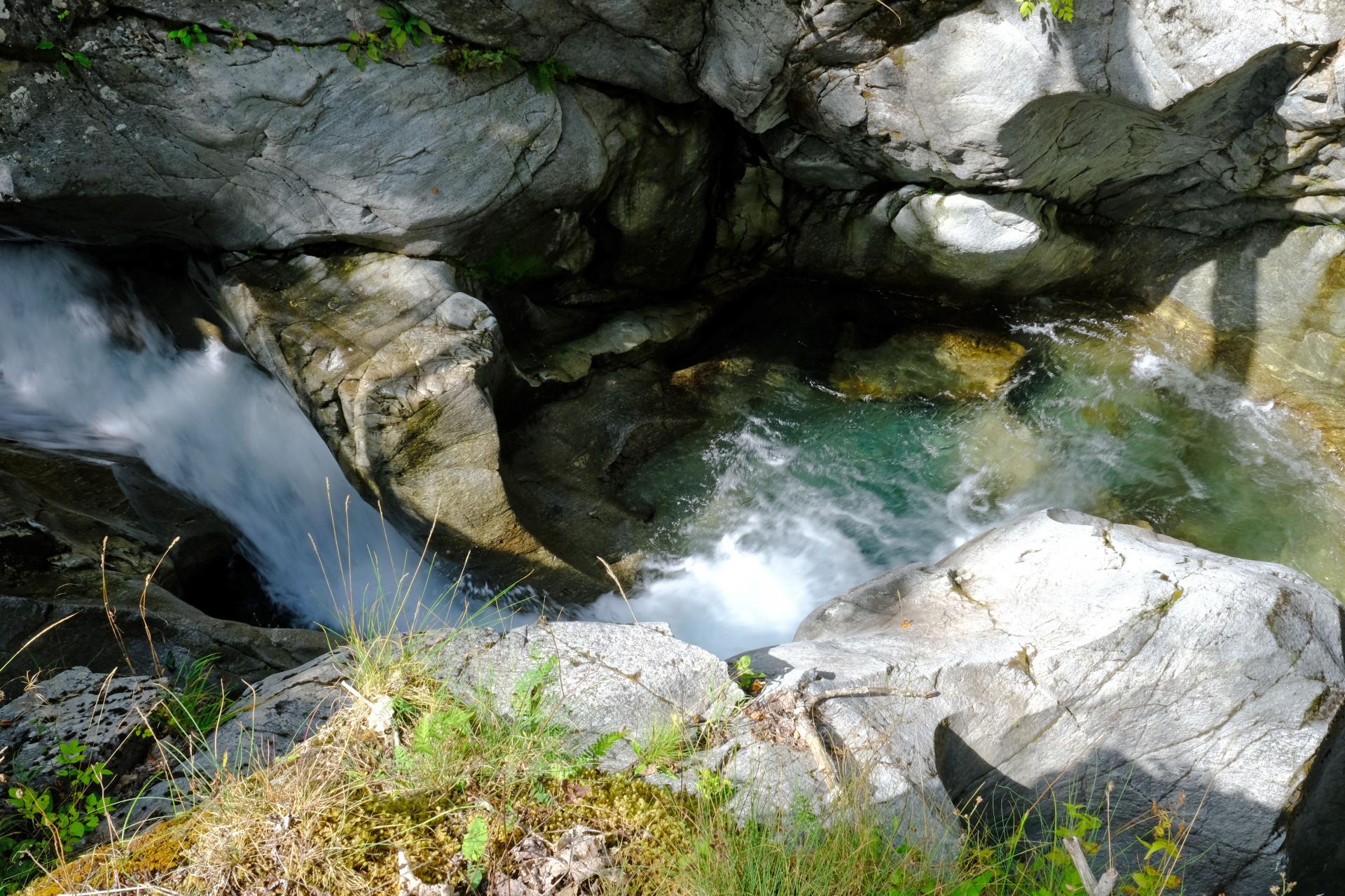 une belle pépite de la vallée du Valgaudemar ces marmites !!