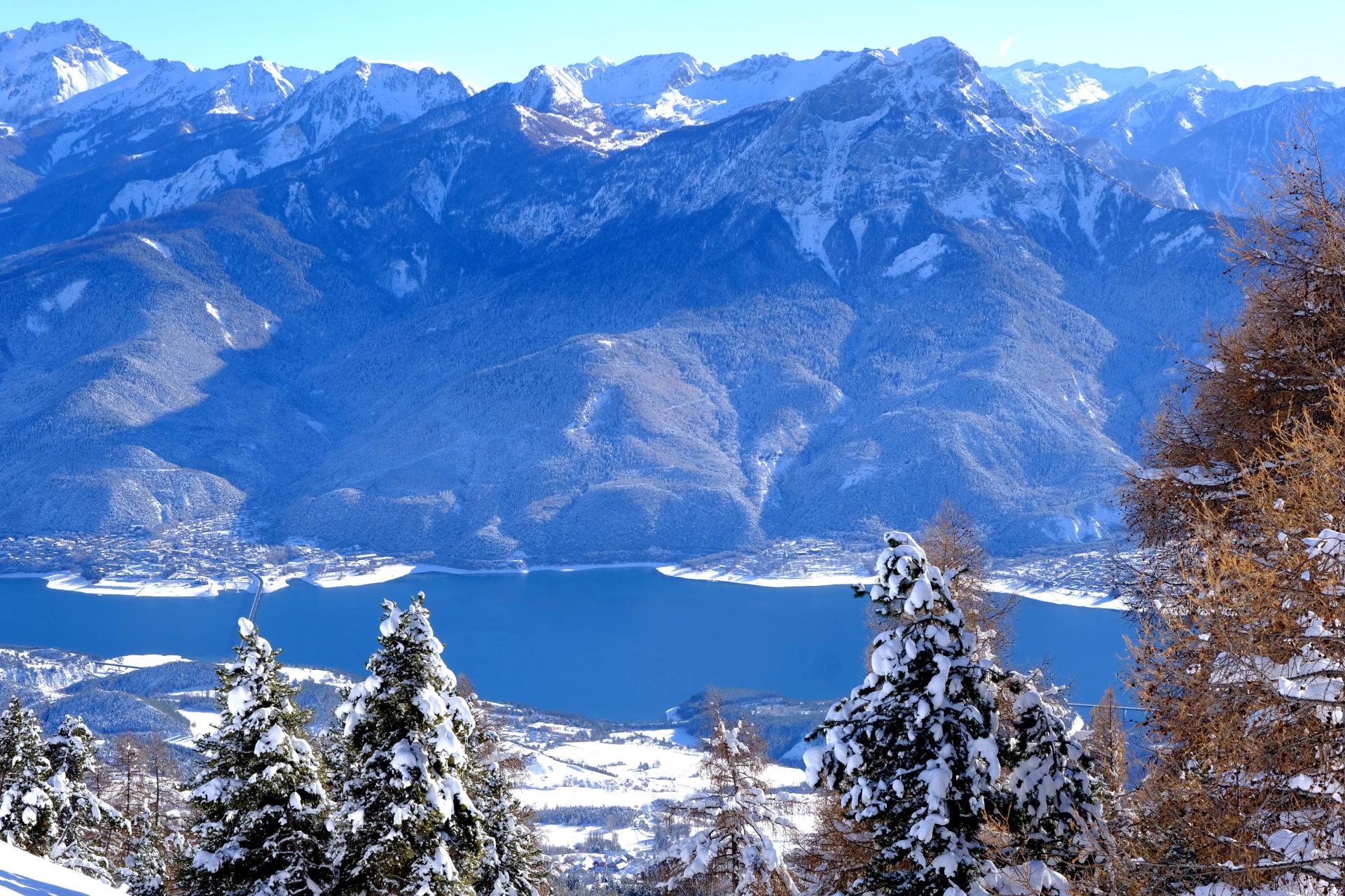 Vue de Réallon, le balcon du lac