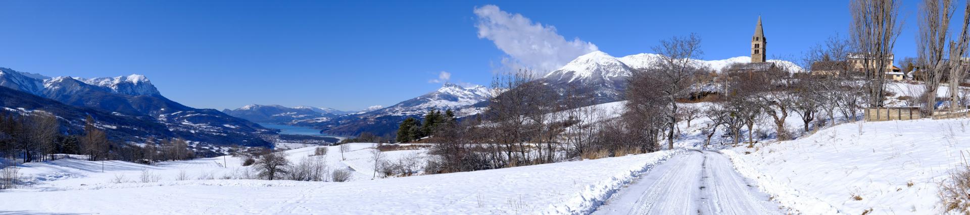 ST-SAUVEUR ET SA VUE IMPRENABLE SUR LE LAC